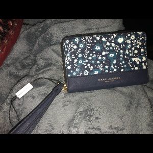 Marc jacobs wallet and phone holder